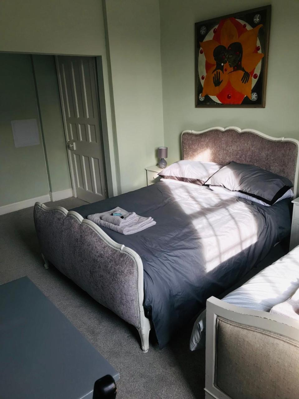 Regency Rooms Guesthouse 첼튼엄 외부 사진