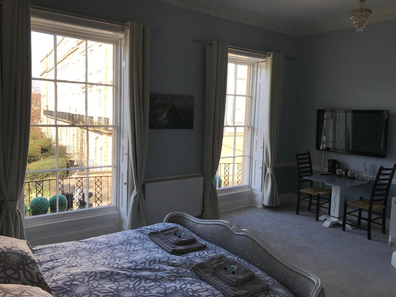 Regency Rooms Guesthouse 첼튼엄 외부 사진